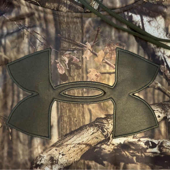 Camo under armor sweatshirt - Picture 6 of 6